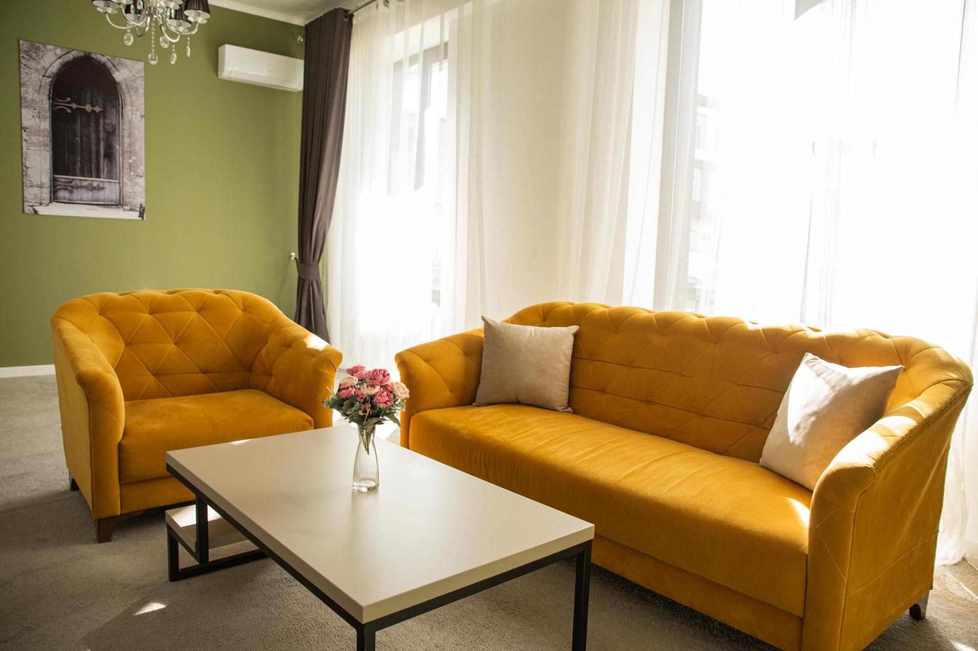 Casablanca Apart Hotel Bishkek Bagian luar foto