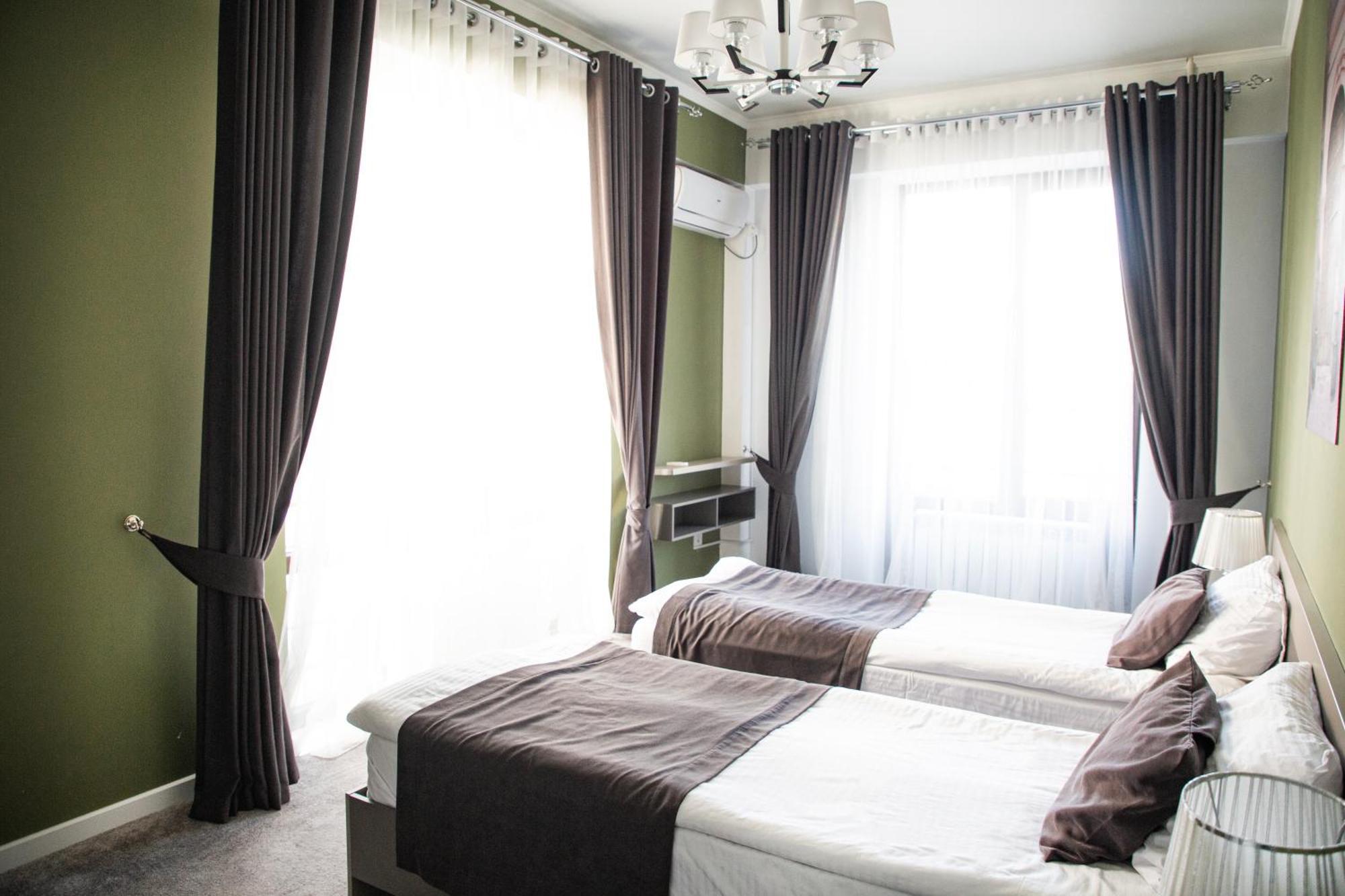 Casablanca Apart Hotel Bishkek Bagian luar foto