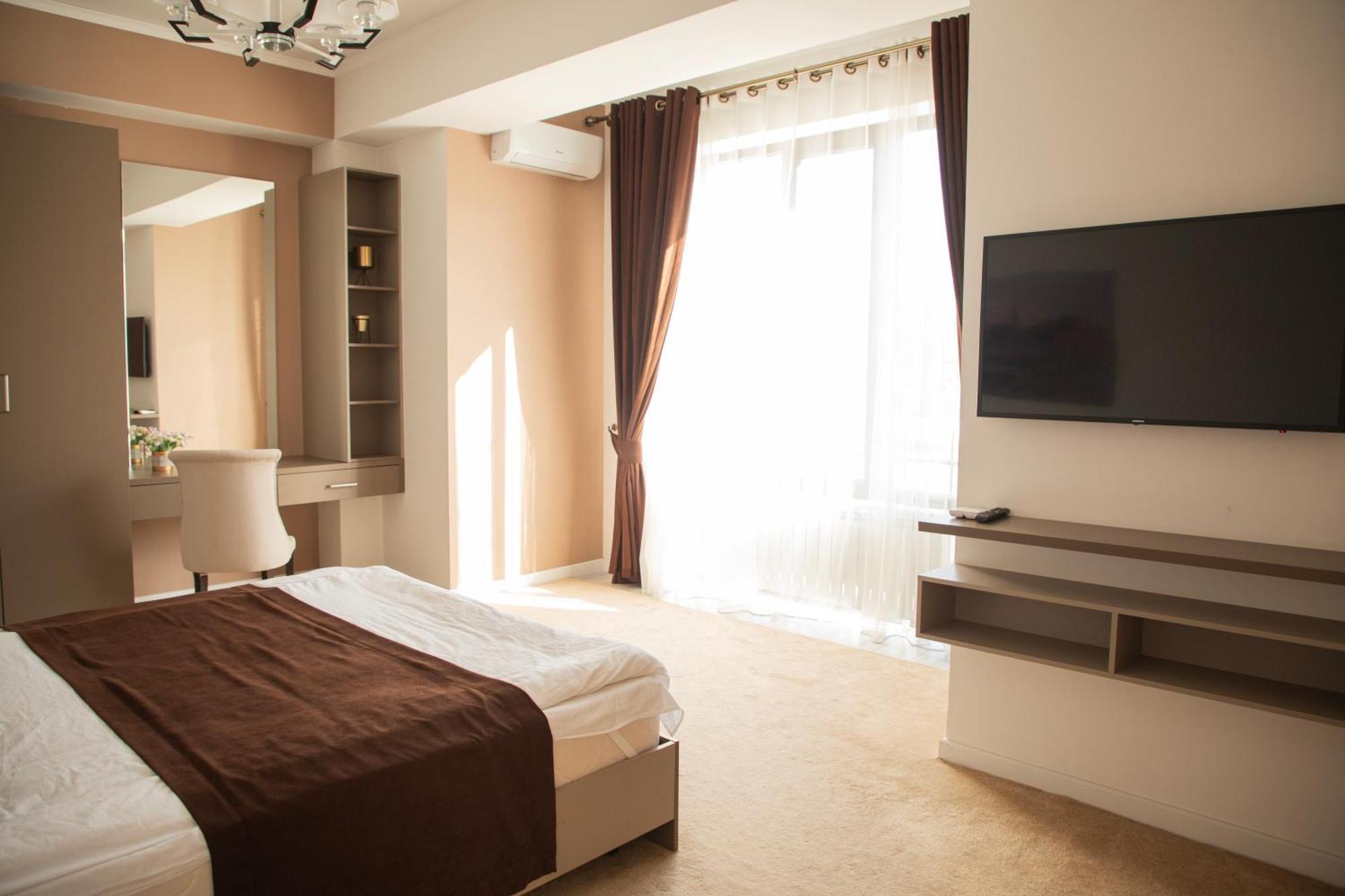 Casablanca Apart Hotel Bishkek Bagian luar foto